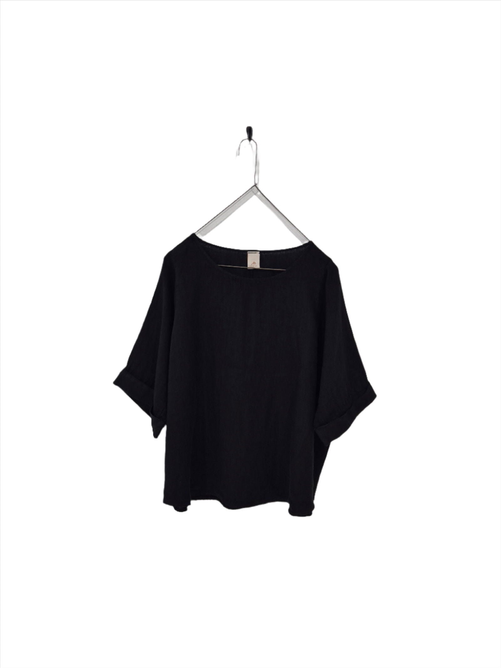 Montaigne Sérénité (Curved Hemline) Linen Top Black