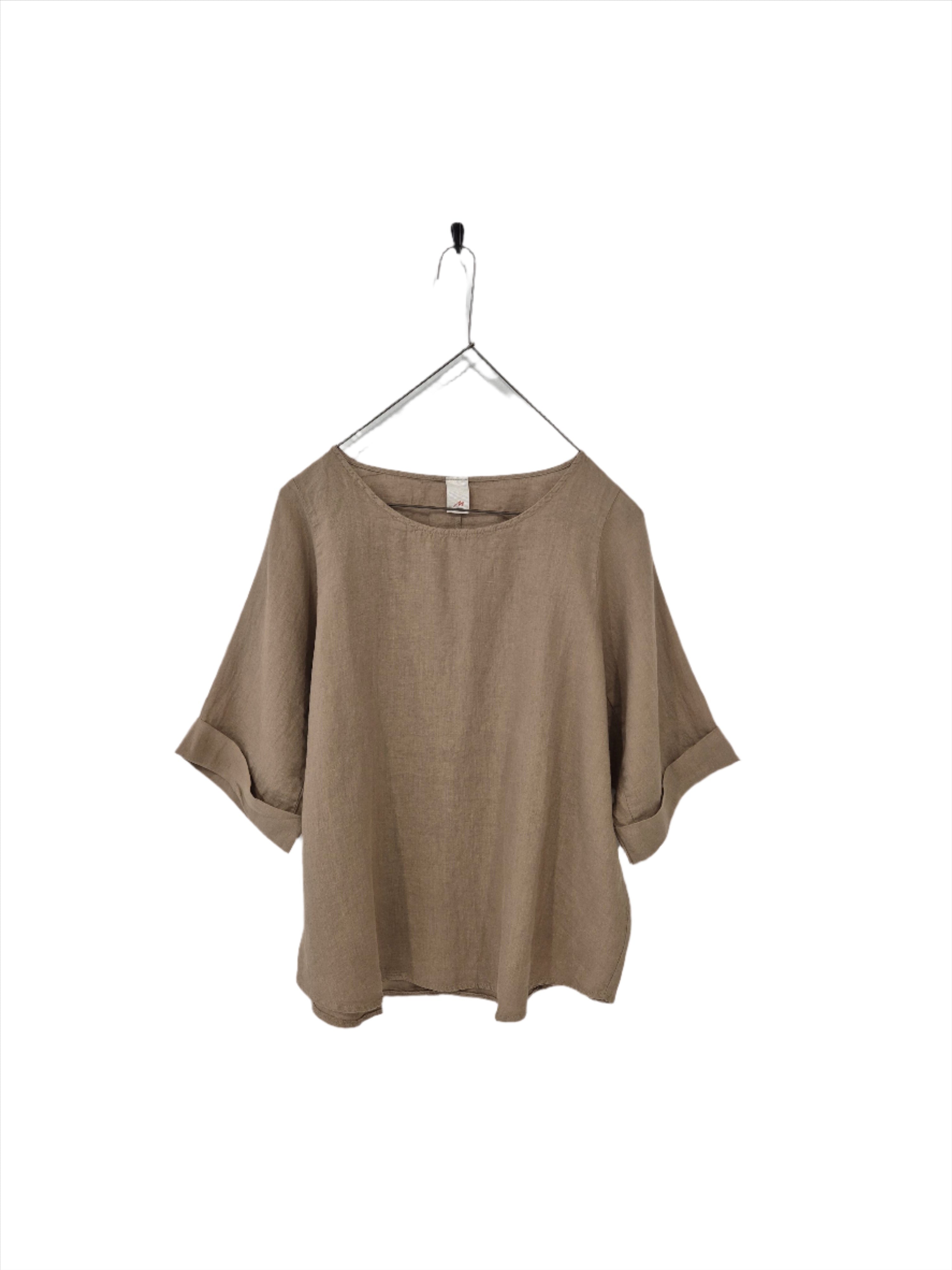 Montaigne Sérénité Curved Hemline Linen Top Ocre