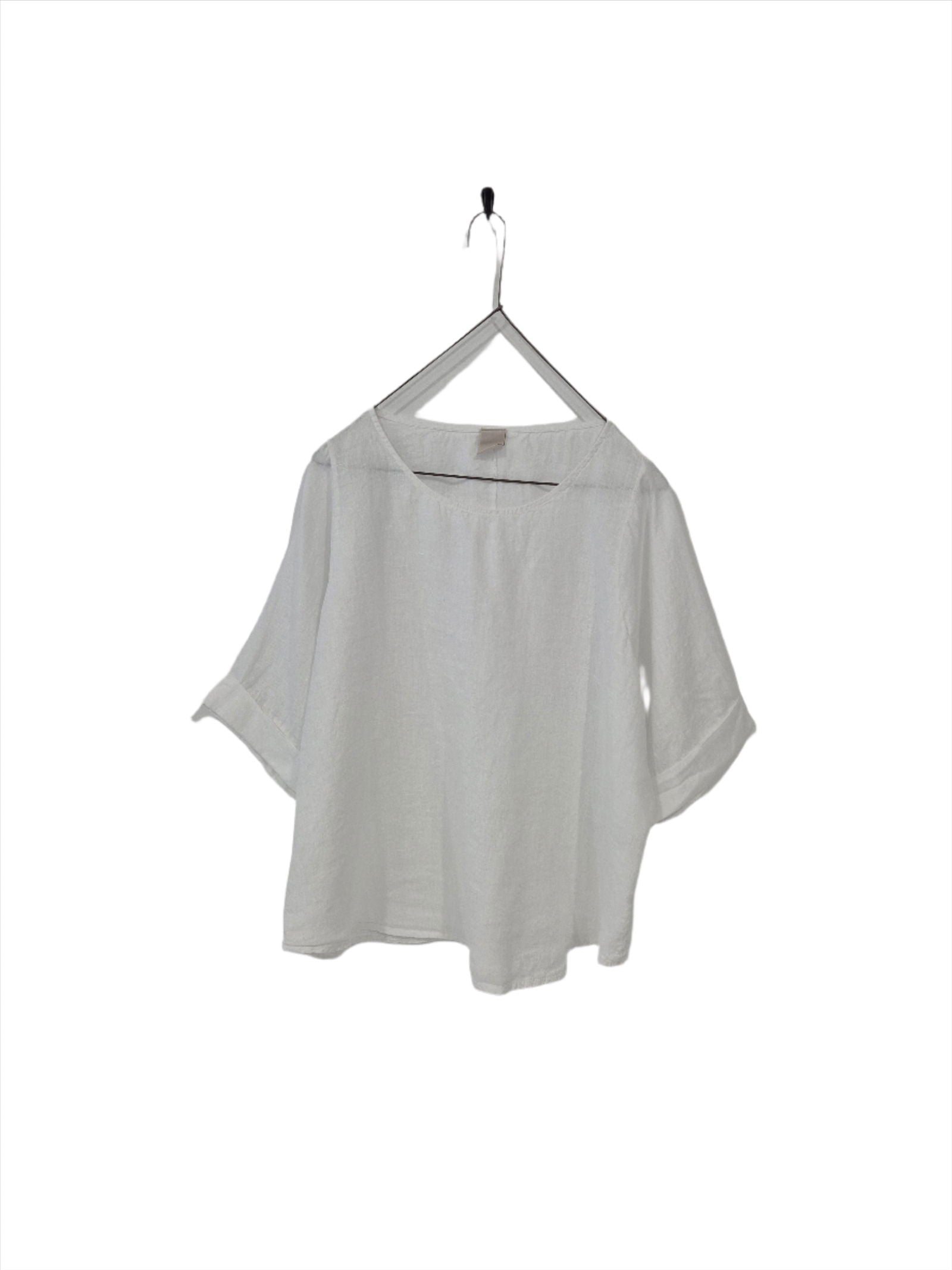 Montaigne Sérénité (Curved Hemline) Linen Top White 