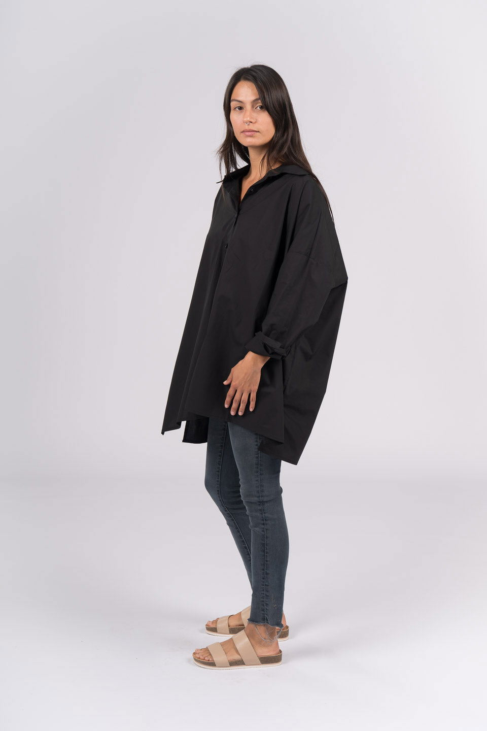 Montaigne Théa Crisp Cotton Poplin Shirt Black2