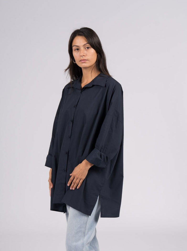 Montaigne Théa Crisp Cotton Poplin Shirt Navy1