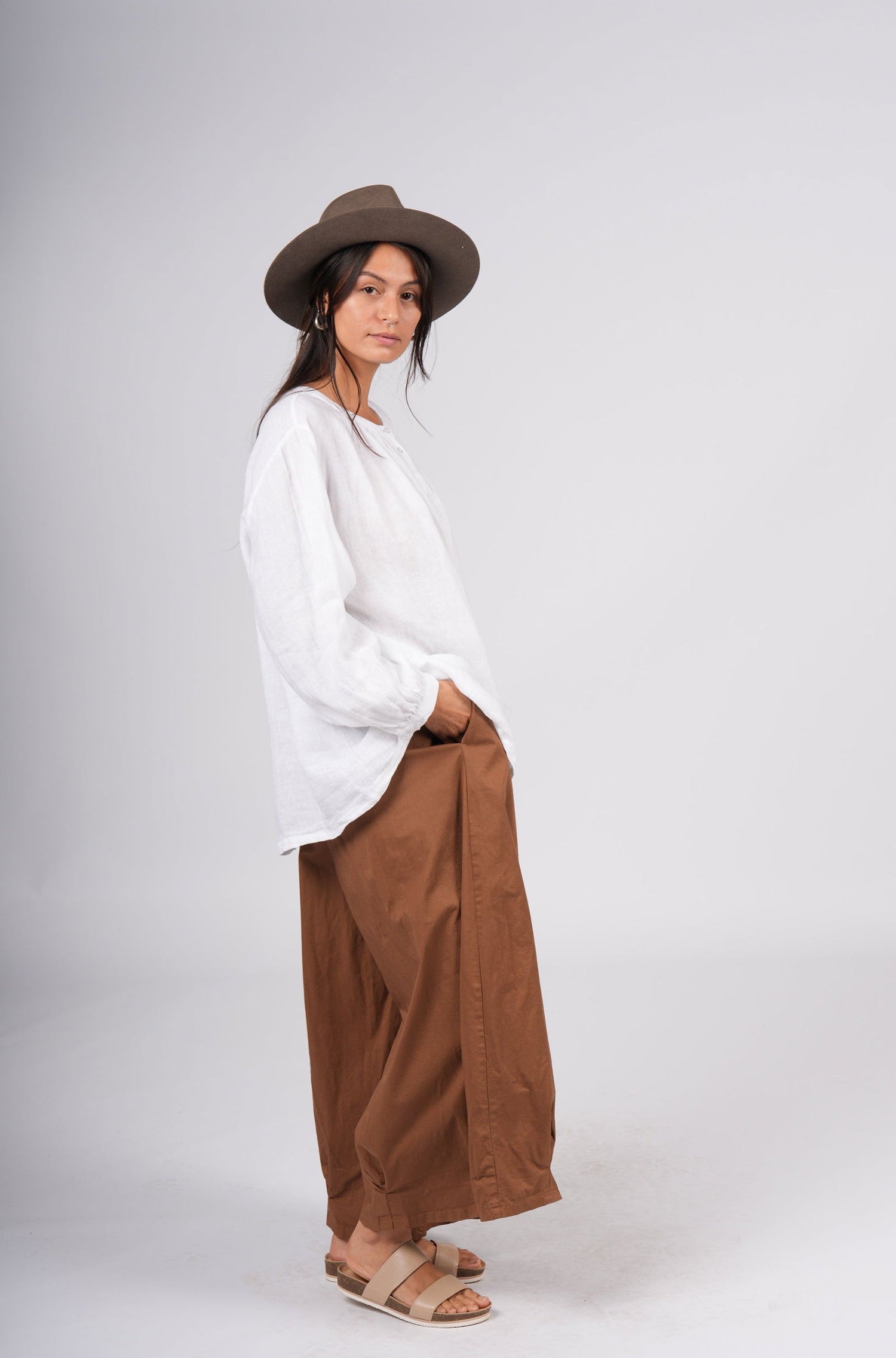 Montaigne Toulouse Linen Long Sleeve Top White2