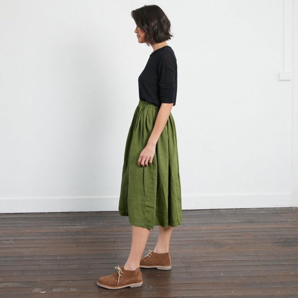 Montaigne Transeasonal Linen Skirt with Front Pocket Forest Green1