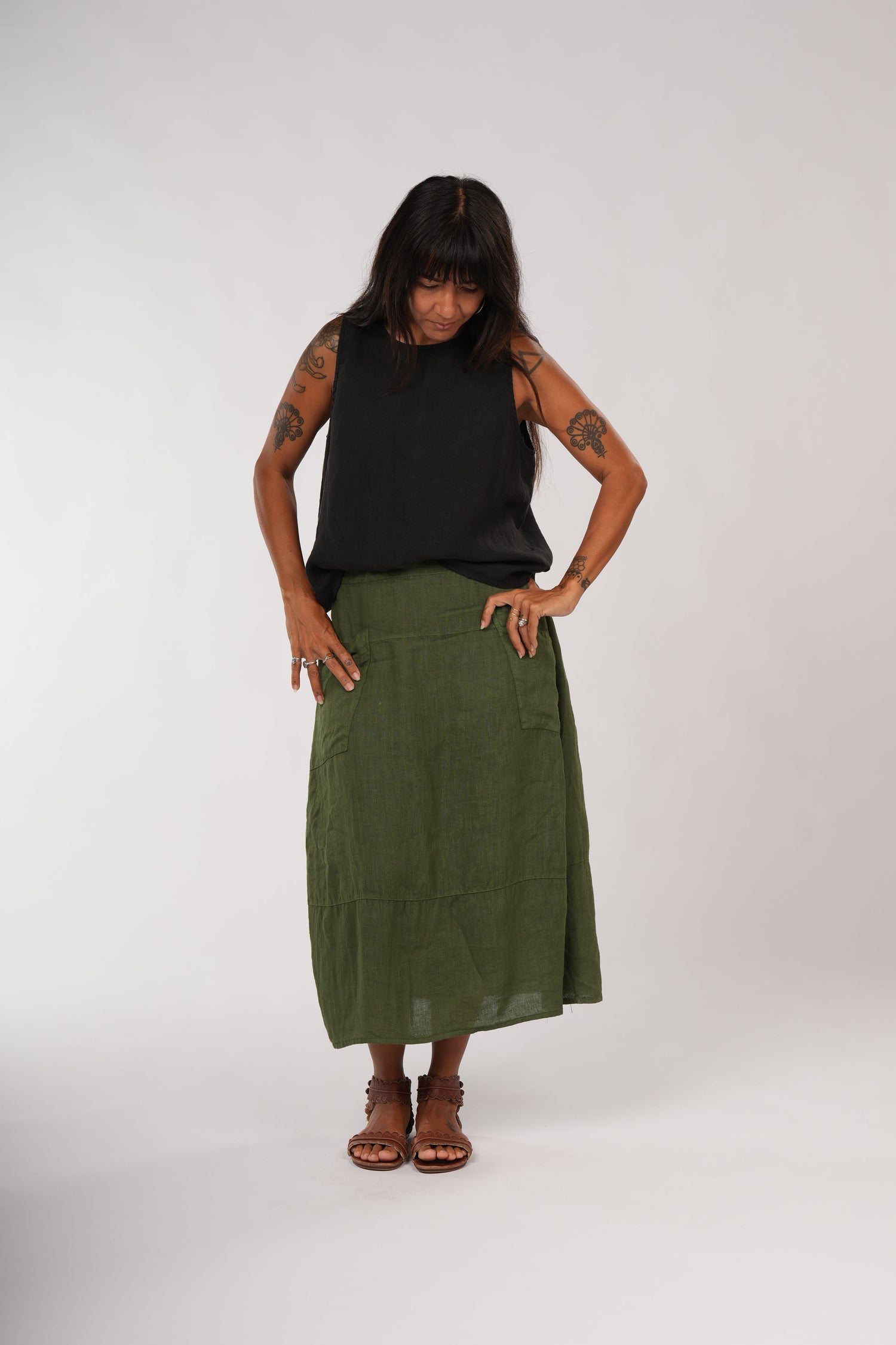 Montaigne Tulip Linen Skirt Forest Green1