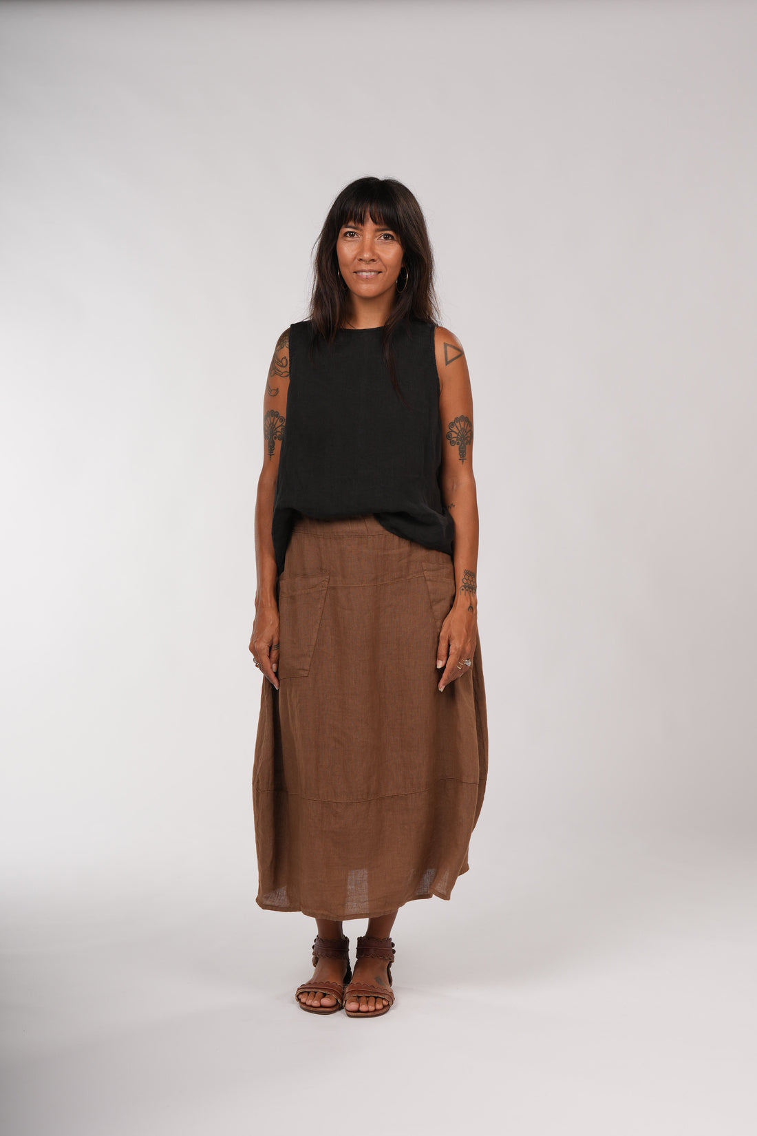 Montaigne Tulip Linen Skirt Tobacco1