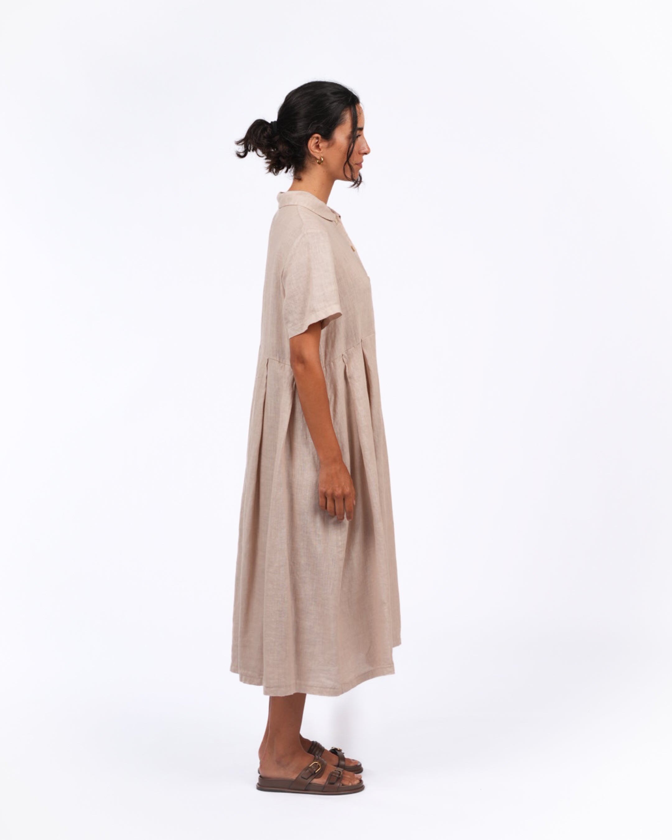 Montaigne Vianne Linen Dress with Pleats and Side Pockets Natural2