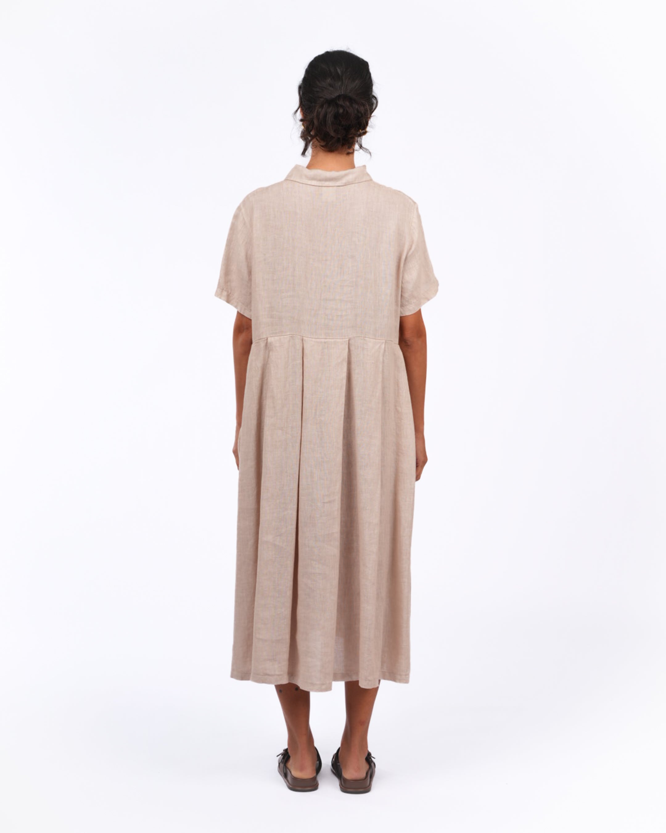 Montaigne Vianne Linen Dress with Pleats and Side Pockets Natural4