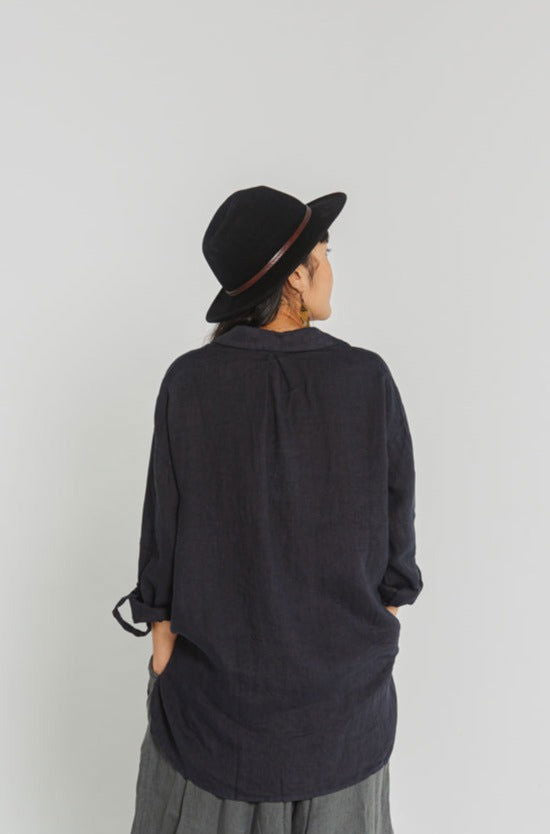 Montaigne Voyage Long Sleeve Linen Shirt Navy1