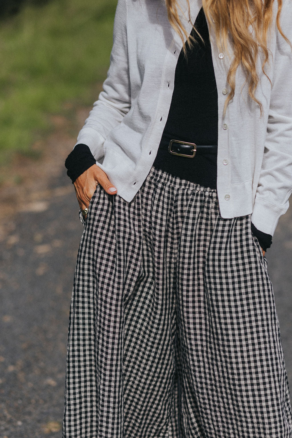 Montaigne Womens Eadie Gingham Linen Pants Black2