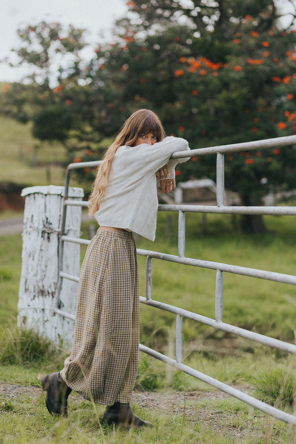 Montaigne Womens Eadie Gingham Linen Pants Olive2