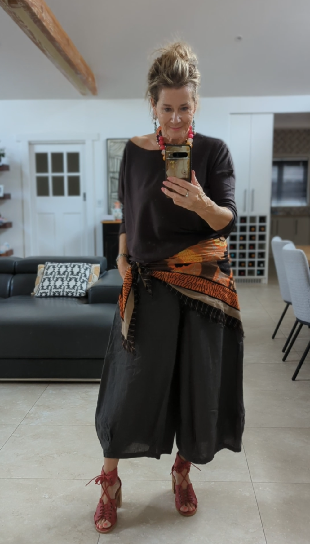 Montaigne Eadie Linen Pant with Gathering Detail Chocolate