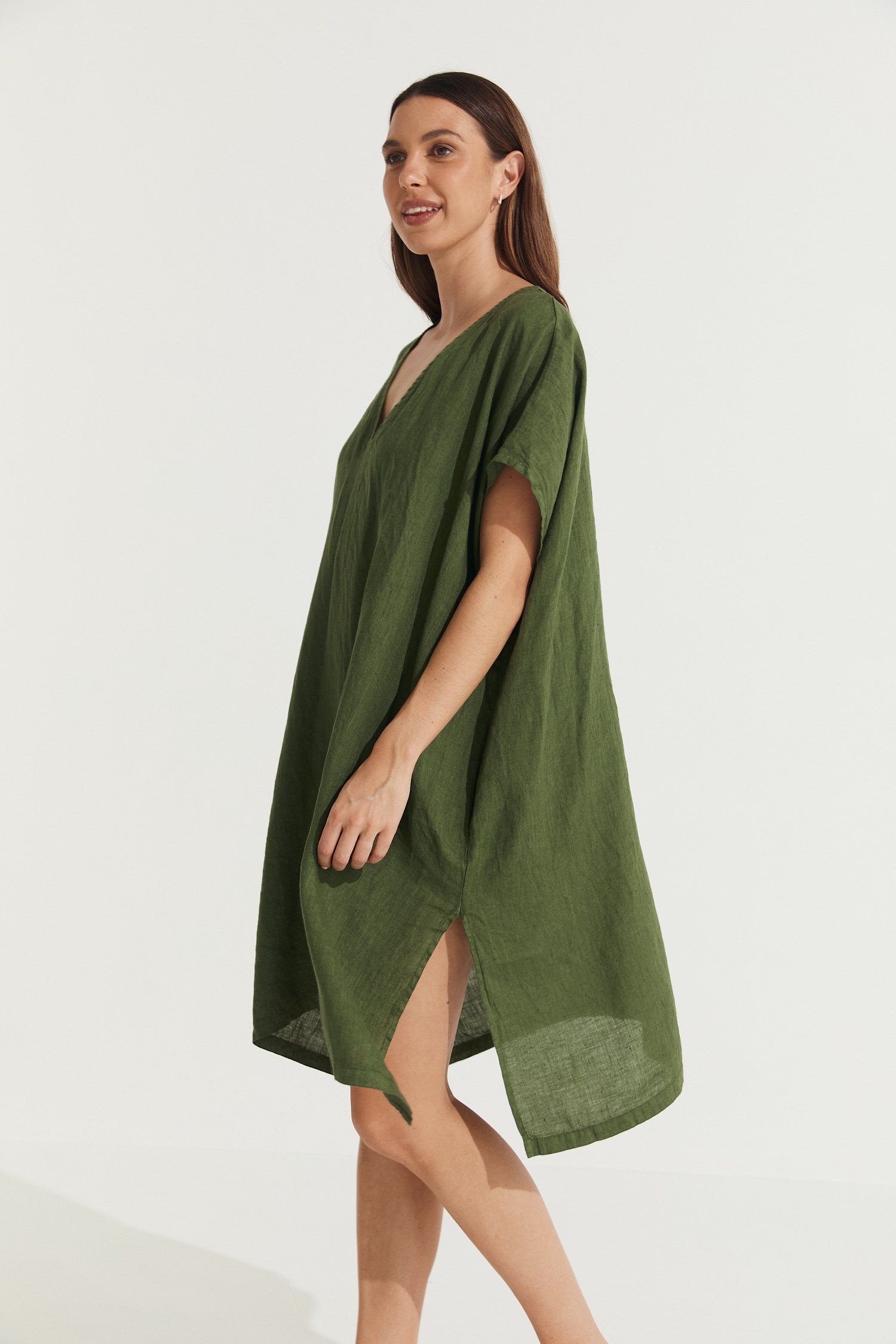 Montaigne Jacqueline Linen Kaftan Forest Green1