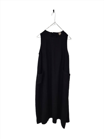 Montaigne Linen Dress with Deep Front Pockets Black1