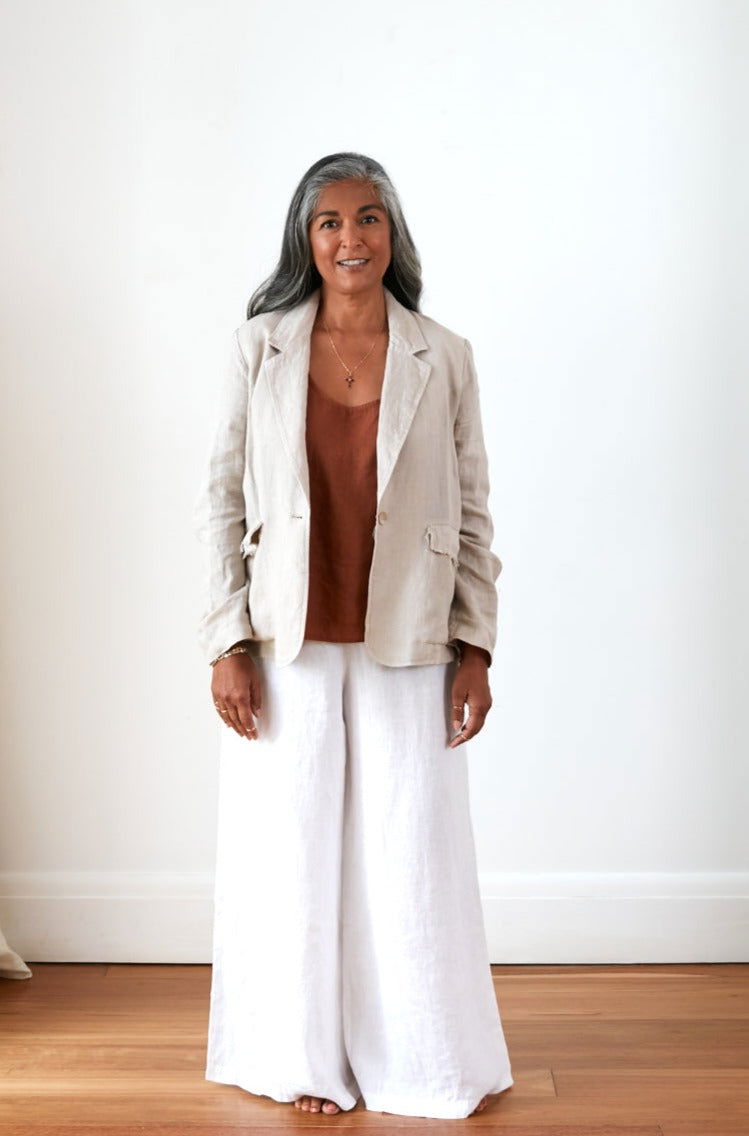 Montaigne Saint-Cloud Relaxed Fit Linen Blazer with Raw Seams Natural1