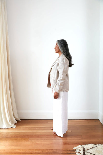 Montaigne Saint-Cloud Relaxed Fit Linen Blazer with Raw Seams Natural2