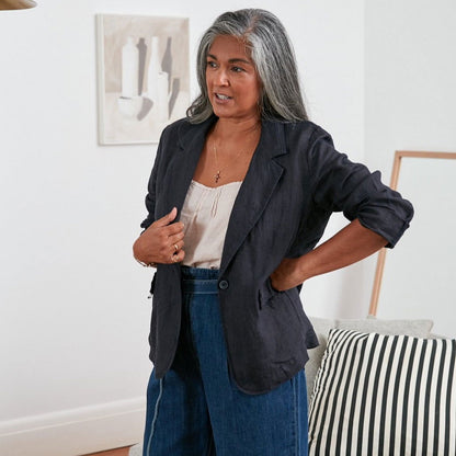 Montaigne Saint-Cloud Relaxed Fit Linen Blazer with Raw Seams Navy1