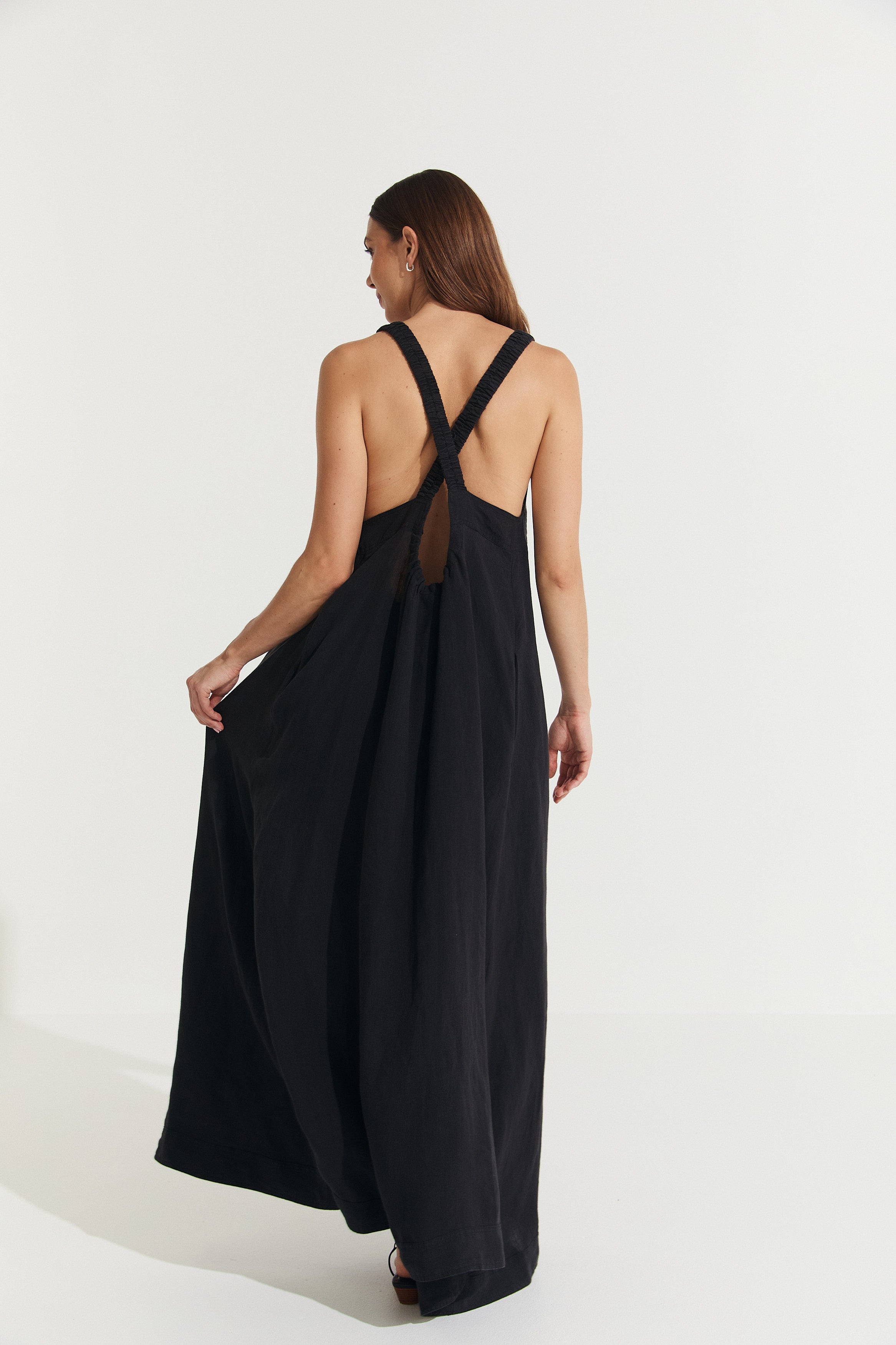 Montaigne Scarlett Full-Length Linen Dress Black