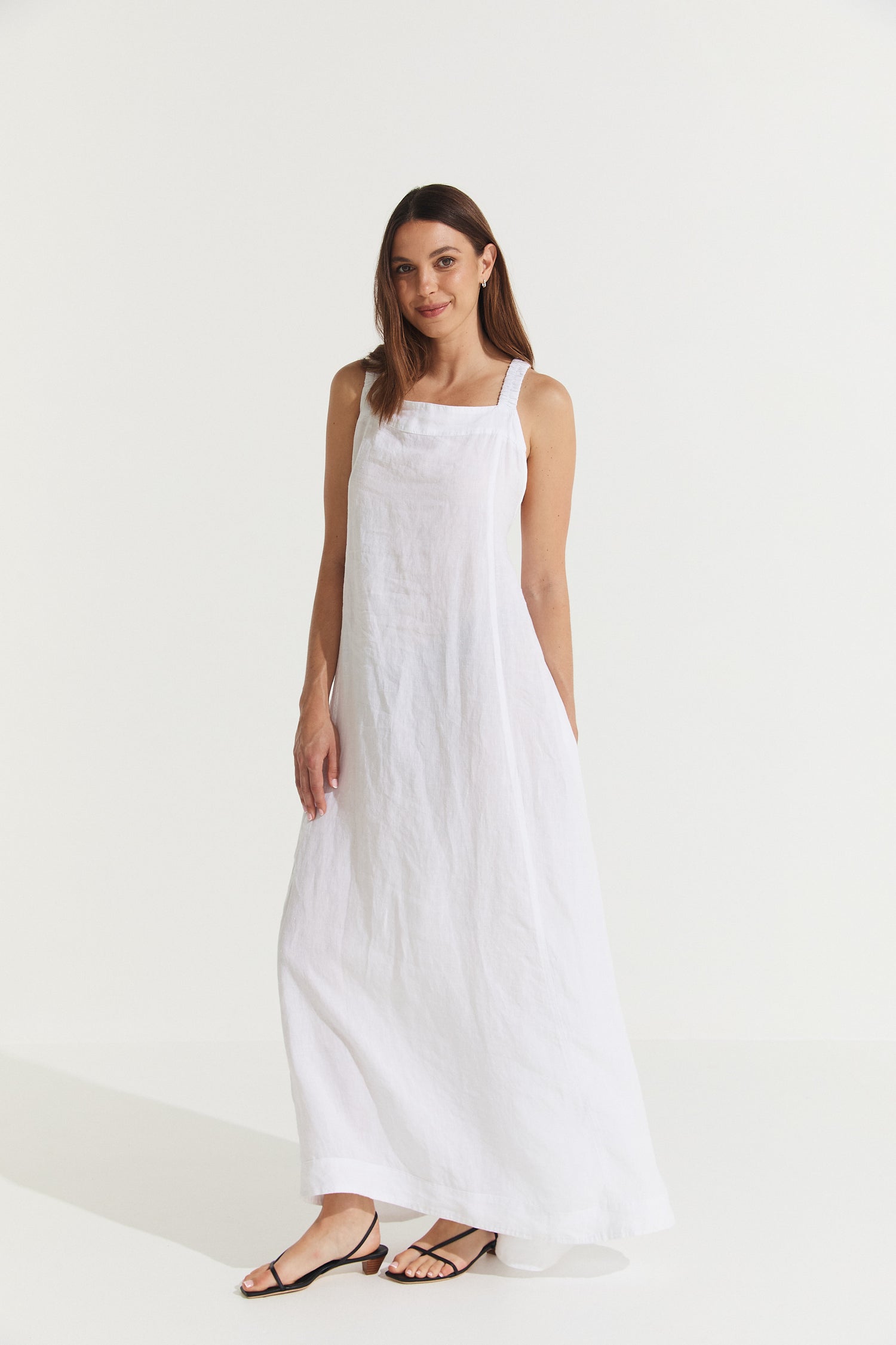 Montaigne Scarlett Full-Length Linen Dress White2