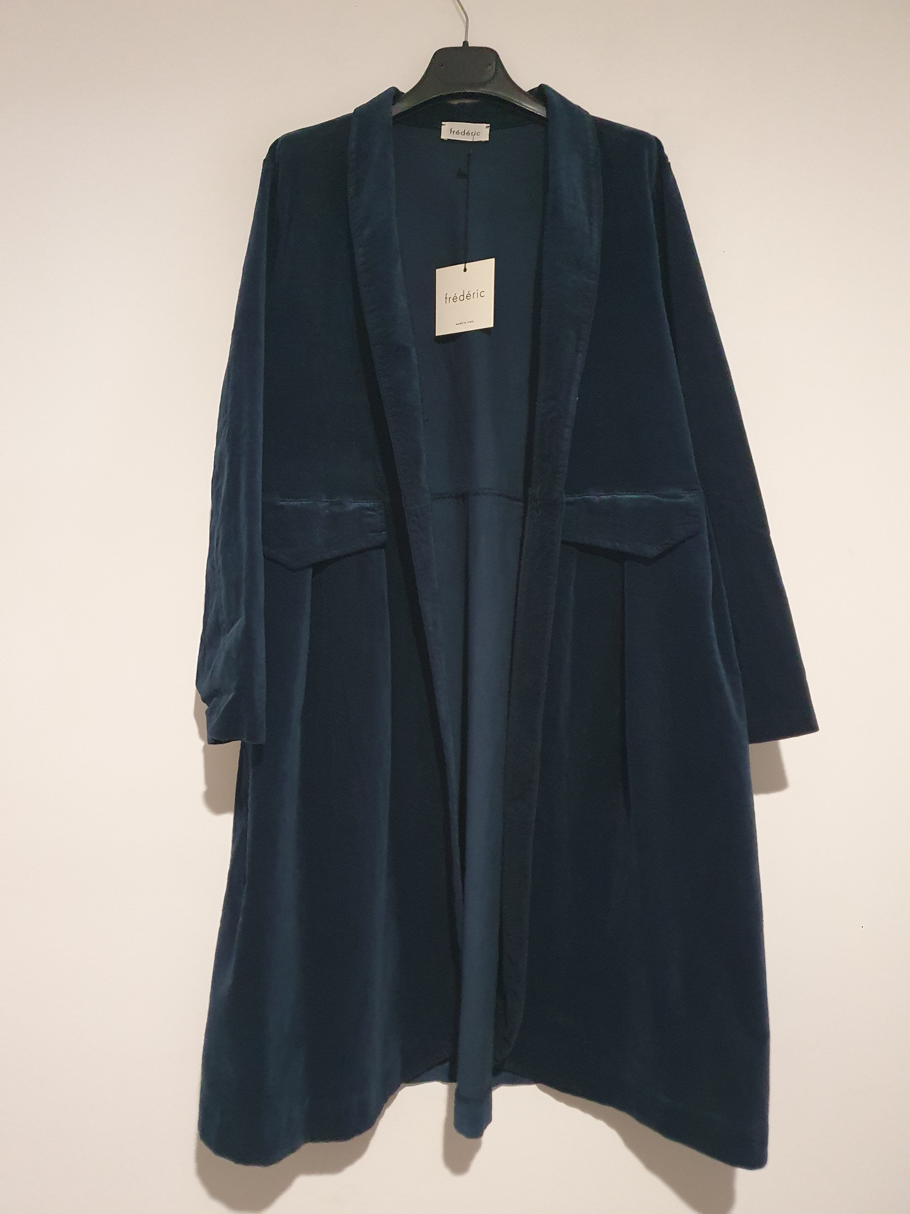 Frederic x Montaigne Pissarro Longline Velvet Coat – Montaigne Paris