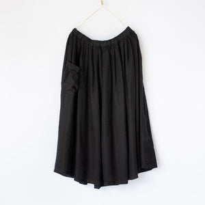 Transeasonal Linen skirt with front pocket