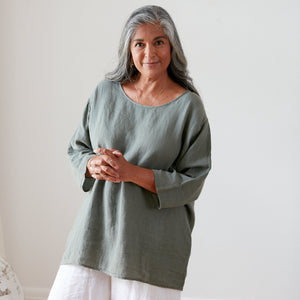 A flattering and relaxed fit linen t-shirt style featuring a flattering neckline, in the softest linen.