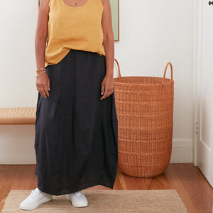 A great versatile skirt with a unique silhouette. Made in Italy from soft, sustainable linen, this skirt defies fashion to create your own timeless look year round.