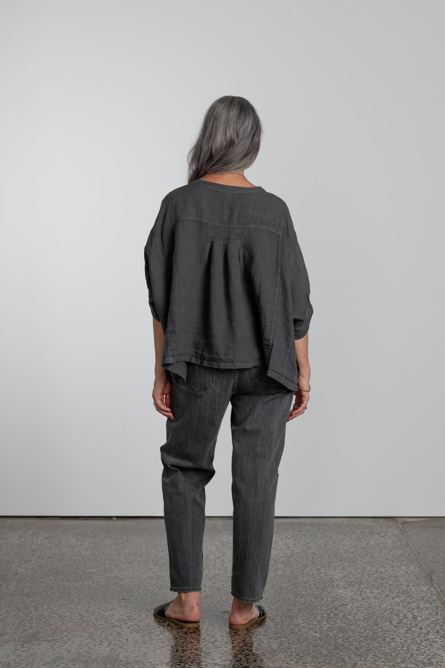 Montaigne Agathe Short Sleeve Linen Top Petrol1