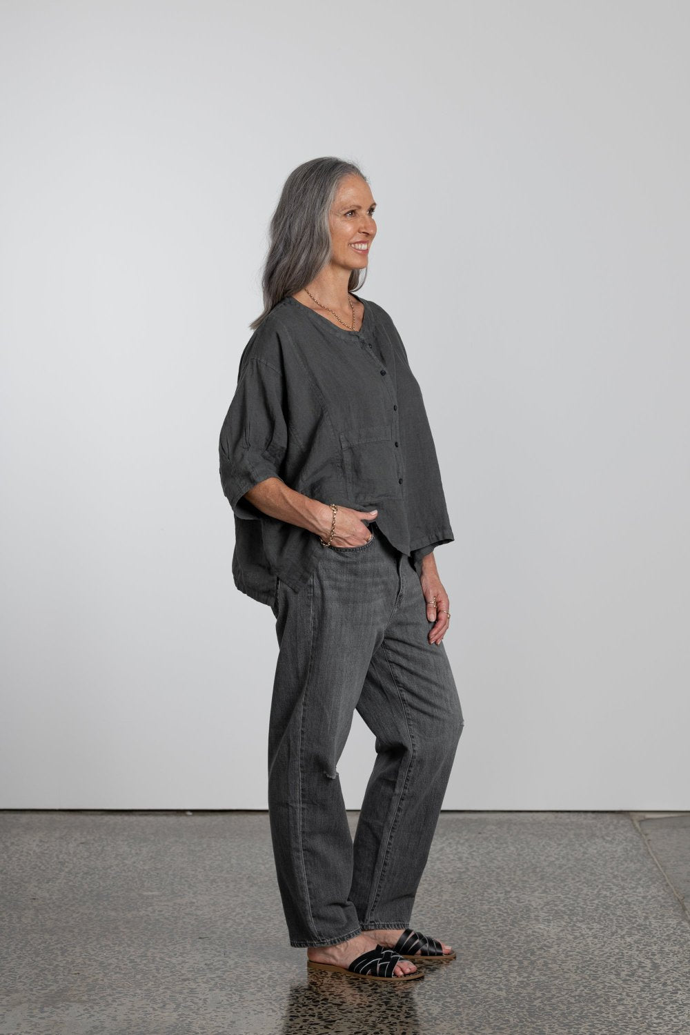 Montaigne Agathe Short Sleeve Linen Top Petrol2